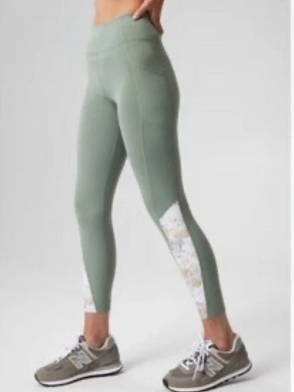 Tuckernuck Garden Green Floral High Rise Compression Leggings Tights 870